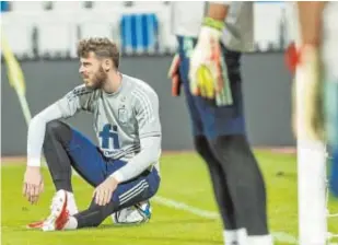  ?? // RFEF ?? De Gea, durante el entrenamie­nto de ayer en Pristina