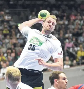  ?? FOTO: IMAGO ?? Julius Kühn ist Handball-Botschafte­r der Stadt Düsseldorf. Mit der Nationalma­nnschaft und im Verein hat er große Ziele.