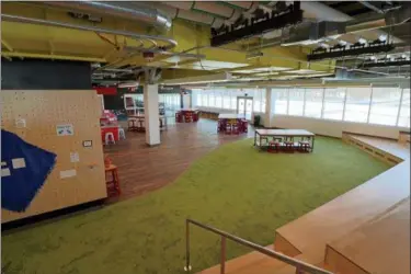  ?? JONATHAN TRESSLER — THE NEWS-HERALD ?? A view of the HIVE maker space inside the new Health Technologi­es addition at Lakeland Community College in Kirtland appears in this Feb. 13 photo.