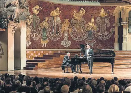  ?? PALAU DE LA MÚSICA ?? El pianista Helmut Deutsch y el tenor Piotr Beczala, anoche durante su actuación en el Palau