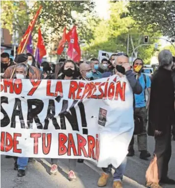  ?? GUILLERMO NAVARRO ?? Manifestac­ión en Vallecas de grupos de extrema izquierda