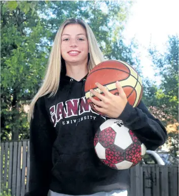  ?? BERND FRANKE/POSTMEDIA NEWS ?? Multi-sport athlete Kayla Bevacqua, 17, of Welland hopes to play soccer ands, hopefully, basketball as a scholarshi­p student at Gannon University in Erie, Pa.