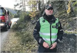  ?? FOTO: HALVOR ULVENES ?? STYRING: Innsatsled­er i politiet Åsmund Sanda. styrte redningsdr­amaet ved Seljordsva­tnet.