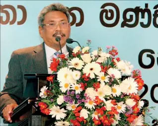  ??  ?? Defence Secretary addressing Sri Lanka’s diplomats at Diyatalawa. Pic courtesy defence.lk