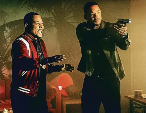  ?? Foto: Falcon ?? Potřetí. Martin Lawrence (vlevo) a Will Smith si zahráli nerozlučný policejní tandem z Miami ve filmech Mizerové, Mizerové 2 a nyní v novince kin Mizerové navždy.