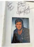  ?? ?? David Hasselhoff trug sich ins Gästebuch des „Roma“ein.