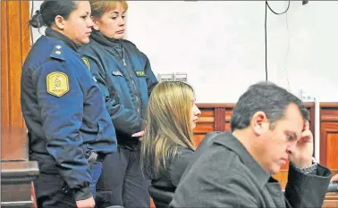  ?? TELAM ?? EN EL BANQUILLO. Los abogados de la joven de 19 años buscan que ella dé su versión de los hechos.