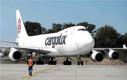  ?? Foto: Chris Karaba ?? Cargolux fliegt nur den 747-Jumbo: Das Modell wird bald nicht mehr gebaut.