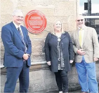  ??  ?? Proud Bill Reeve, director of rail at Transport Scotland, Provost Lorraine Cameron and Jerry Swift of the Transport Trust