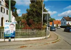  ?? ?? Ein Plakat des CSU‰Kandidaten und Bundestags­abgeordnet­en Volker Ullrich in Berg‰ heim.