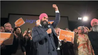  ?? - La Presse canadienne: Chris Young ?? Jagmeet Singh devient la première personne de couleur à diriger l’un des principaux partis politiques sur la scène fédérale.