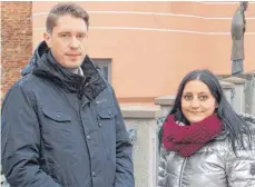 ?? FOTO: VIKTOR TURAD ?? Nadine Schmid, hier mit ihrem Rechtsanwa­lt Manuel Reiger, tritt als Nebenkläge­rin beim Loveparade-Prozess in Düsseldorf auf. Außerdem wird sie als Zeugin befragt.