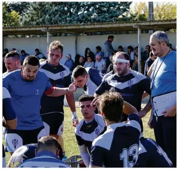  ??  ?? Les deux entraîneur­s Cyril Piovesan (à gauche) et François Klekte (à droite) sont prêts pour une nouvelle saison aux commandes de l’Étoile sportive villenouve­lloise.