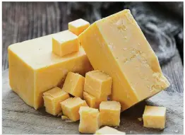  ?? ?? Cheddar Käse enthält besonders viel Spermidin (200 mg/kg), wenn er ein Jahr lang gereift ist.