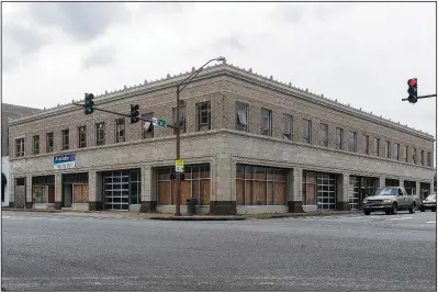  ?? Arkansas Democrat-Gazette/JEFF GAMMONS ?? The Gay Oil Co. building at 300 S. Broadway in Little Rock was built in the 1920s and is on the National Register of Historic Places.