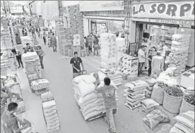  ??  ?? En un año la pérdida de poder de compra sumó 7%, según un estudio de la UNAM ■ Foto Roberto García Ortiz