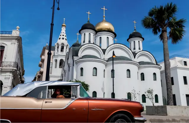  ??  ?? Sacra Catedral Ortodoxa Rusa Nuestra Señora de Kazán, establecid­a en 2008. Sacred Russian Orthodox Cathedral of Our Lady of Kazan, founded in 2008.