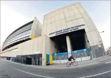  ??  ?? EN EL FOCO. El nombre del estadio del Cádiz, el Ramón de Carranza, en el ojo del huracán.