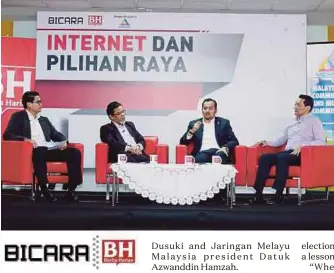  ?? PIC BY ROSELA ISMAIL ?? Malaysian Communicat­ions and Multimedia Commission chief operating officer
Datuk Dr Mazlan Ismail (second from left), Deputy Minister in the Prime Minister’s Department Datuk Dr Asyraf Wajdi Dusuki (third from left) and Jaringan Melayu Malaysia...