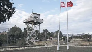  ??  ?? A U.N. guard post is seen on the buffer zone in Lefkoşa (Nicosia), Jan. 12, 2017.