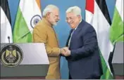  ?? AFP ?? Prime Minister Narendra Modi and Palestinia­n president Mahmoud Abbas during a press conference in Ramallah on Saturday.