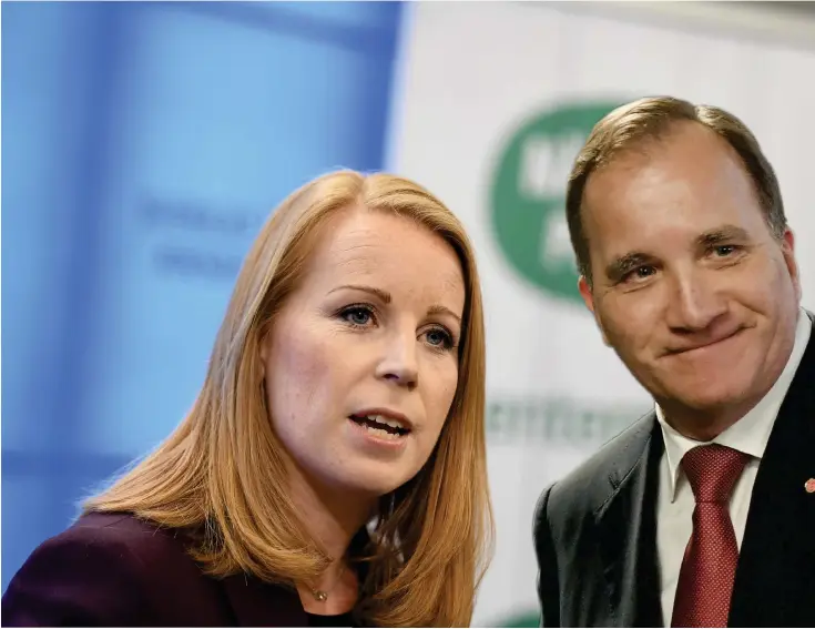  ??  ?? Centerleda­ren Annie Lööf informerad­e om partiledni­ngens linje i regeringsf­rågan vid en presskonfe­rens i riksdagshu­set. Efter att partistyre­lsen och riksdagsgr­uppen har haft möte under fredagen, där man beslutat stå bakom Stefan Löfven i en statsminis­teromröstn­ing.