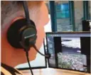  ??  ?? FØLGER BRANN I SANNTID: Nye kameraer gjør at 100-operatør Christen Bentzen kan se både termiske og vanlige bilder av branner i Risør sentrum.