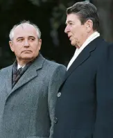  ?? PHOTO: REUTERS ?? Mikhail Gorbachev and Ronald Reagan in 1987.