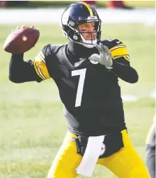  ?? JOE SARGENT/ GETTY IMAGES FILES ?? The playoff-bound Steelers will rest veteran QB Ben Roethlisbe­rger this week against the Browns.