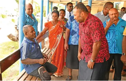  ?? Photo: Nicolette Chambers ?? Minister for Health and Medical Services, Dr Ifereimi Waqainabet­e meets and greets those who came to Tavua Hospital during his tour on December 20, 2018.