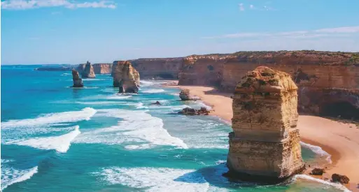  ?? ?? 大洋路是澳洲最有名的­公路旅行景點之一。
（取材自visitvi­ctoria.com）