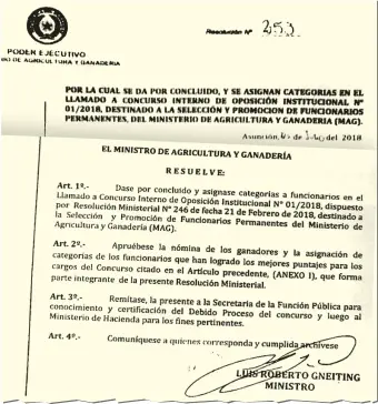  ??  ?? Copia de la Res. 253, con firma de Gneiting, llamativam­ente fechada el día del accidente.