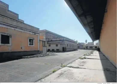  ?? FOTOS: JOSÉ ÁNGEL GARCÍA ?? Estado actual del exterior de la antigua fábrica de artillería.