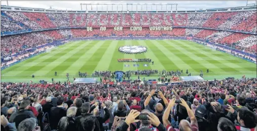  ??  ?? ESPECTACUL­AR. El Calderón mostró un espectacul­ar ambiente en el encuentro de Champions ante el Real Madrid.