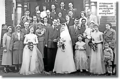  ?? ?? A Halesowen wedding ... do you recognise anyone among them?