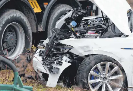  ?? FOTO: JASPERSEN/DPA ?? Deutlich mehr Verkehrsto­te hat es 2017 gegeben. Positiv in der jüngsten Unfallstat­istik ist lediglich, dass im dritten Jahr in Folge keine Kinder unter den Todesopfer­n waren.