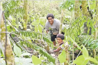  ?? Picture: SUPPLIED ?? BSP Life team plant a tree project.