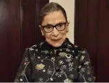  ??  ?? PER LA PARITÀ DI GENERE Ruth Bader Ginsburg, 85 anni, che si è sempre occupata dei diritti delle donne, è giudice della Corte Suprema degli Stati Uniti.