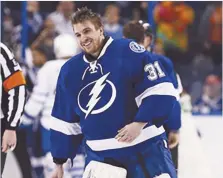  ??  ?? Le gardien Cédrick Desjardins a eu la chance de se retrouver devant le filet du Lightning de Tampa Bay pour six matchs. - Archives