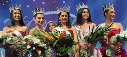  ??  ?? Miss Manila 2018 Kathleen Paton (center) with Agatha Lei Romero, fourth runner-up; Kristi Celyn Banks, third runner-up; Malka Suaver, first runner-up; and Paulina Labayo, second runner-up