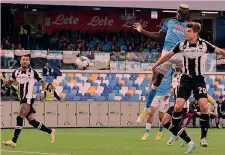  ?? GETTY ?? Osi in cielo Il gol di testa di Osimhen che apre la sfida con l’Udinese