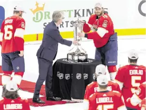  ?? MATIAS J. OCNER mocner@miamiheral­d.com ?? The Panthers’ Matthew Tkachuk holds the Prince of Wales Trophy after sweeping the Hurricanes to win the Eastern Conference finals. But Florida lost to Vegas in five games in the Stanley Cup Final.