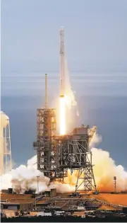  ?? RED HUBER/ORLANDO SENTINEL ?? The SpaceX Falcon rocket launches from the Kennedy Space Center in Florida on Sunday, carrying a load of supplies for the Internatio­nal Space Station.