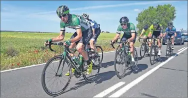  ??  ?? MOMENTO CLAVE. El Caja Rural propició la fuga, Gonzalo Serrano se filtró y Álvaro Cuadros tiró de él.