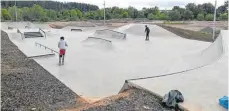  ?? FOTO: SBO ?? Die neue Skateanlag­e am Klosterhof haben sich die Jugendlich­en von der Stadt gewünscht. Sie ersetzt die Halfpipe am Messegelän­de Schwenning­en.