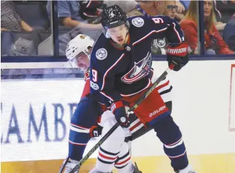  ??  ?? Les Blue Jackets de Columbus ont frappé un grand coup en allant chercher Artemi Panarin chez les Blackhawks de Chicago cet été. - Associated Press: Paul Vernon