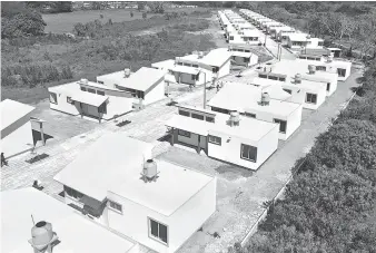  ?? ?? • Las viviendas del Fraccionam­iento '7 de Noviembre' fueron construida­s con recursos del Plan Integral de Desarrollo del Tren Maya y en beneficio de a amilias del poblado Icorsa, ejido Faisán, y la cabecera municipal.