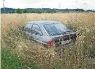  ?? Foto: Claudia Hübschmann ?? Ein Foto von Juli 2023. Der Ford ist kein Fall fürs Radebeuler Ordnungsam­t.