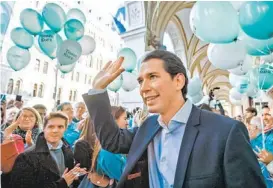  ??  ?? Sebastian Kurz aventaja en todas las encuestas a sus rivales.