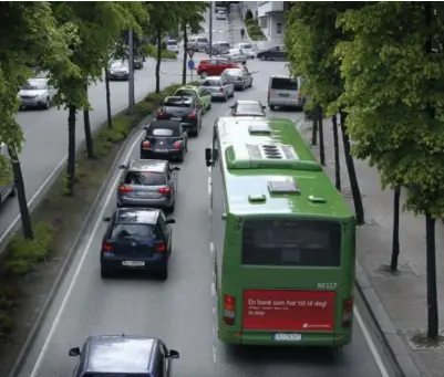  ?? ANDERS MINGE ?? Trafikken i Kannik er stor i ettermidda­gsrushet.